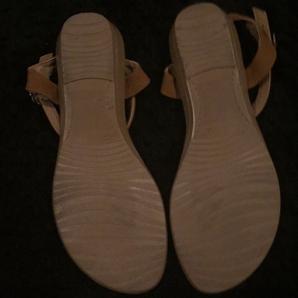 Sandals - Picture 2 of 3